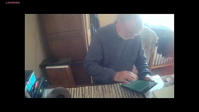 Snapshot of terrybare chatting on 26, 10, 2025 terrybare online show from 26, 10, 2025