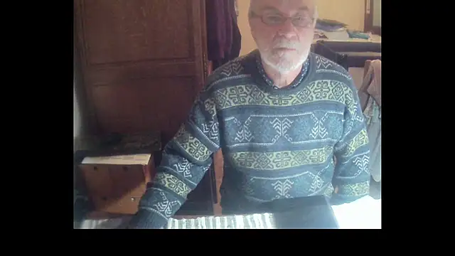 Snapshot of terrybare chatting on 13, 11, 2025 terrybare online show from 13, 11, 2025