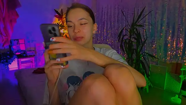 Snapshot of poli__ chatting on 27, 10, 2025 poli online show from 27, 10, 2025