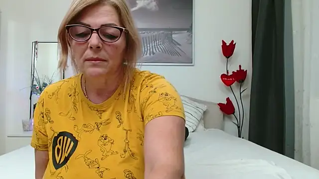 YulliaMilf online show from 10, 1, 2026