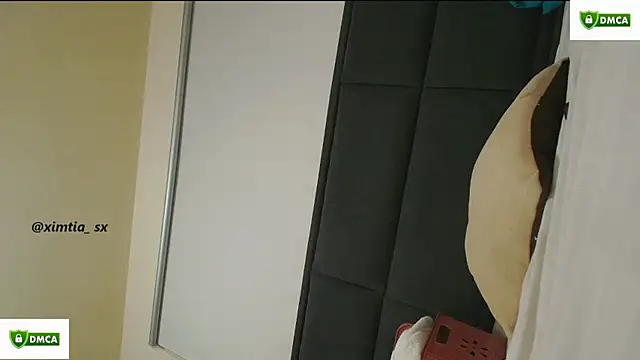 Snapshot of ximtia_xs chatting on 28, 10, 2025 ximtia xs online show from 28, 10, 2025