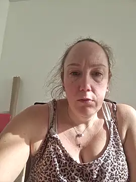 Wisie Cutie online show from 4, 2, 2026