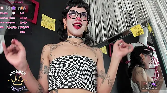 Snapshot of trinitty chatting on 29, 10, 2025 trinitty online show from 29, 10, 2025