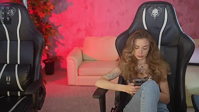 Snapshot of Kisasolo chatting on 21, 11, 2025 Kisasolo online show from 21, 11, 2025