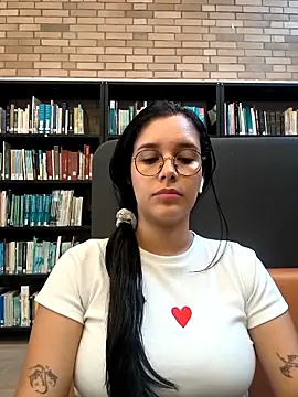 Snapshot of Annya-sweet chatting on 30, 10, 2025 Annya-sweet online show from 30, 10, 2025