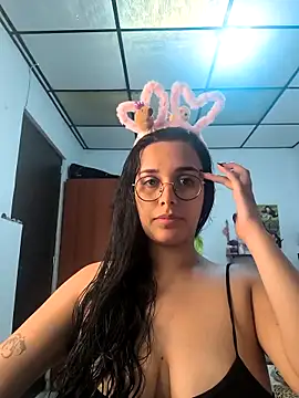 Snapshot of Annya-sweet chatting on 31, 10, 2025 Annya-sweet online show from 31, 10, 2025