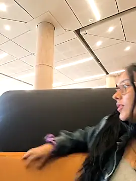 Snapshot of Annya-sweet chatting on 11, 11, 2025 Annya-sweet online show from 11, 11, 2025