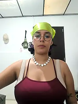 Snapshot of Annya-sweet chatting on 3, 12, 2025 Annya-sweet online show from 3, 12, 2025