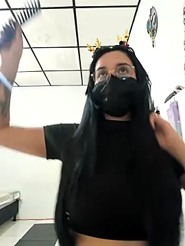 Snapshot of Annya-sweet chatting on 15, 12, 2025 Annya-sweet online show from 15, 12, 2025