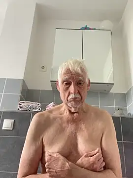 Snapshot of Steffibi1954 chatting on 31, 10, 2025 Steffibi1954 online show from 31, 10, 2025