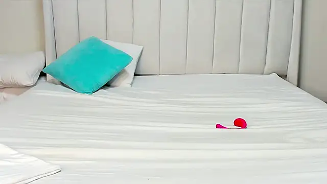 Snapshot of _heavenlysent chatting on 5, 2, 2026 heavenlysent online show from 5, 2, 2026