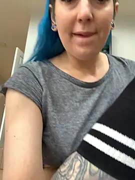 MissCumberdale online show from 5, 1, 2025