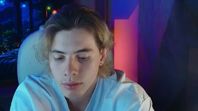 Snapshot of dimitri_tv chatting on 3, 11, 2025 dimitri tv online show from 3, 11, 2025