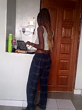 Prettybecs online show from 16, 10, 2025