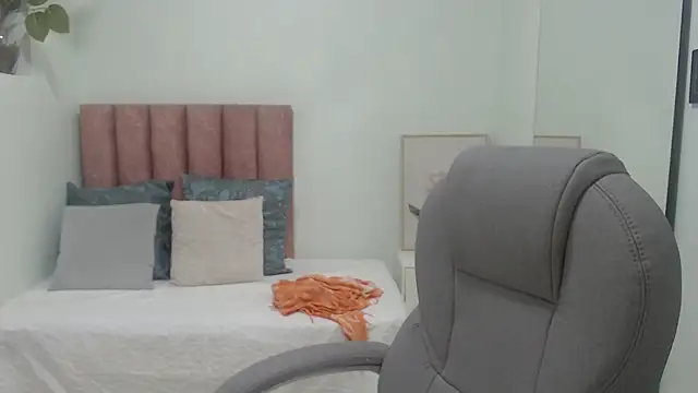 sophia hadid online show from 6, 3, 2026