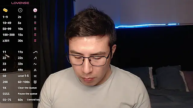 andrewmhilton  online show from 26, 11, 2025