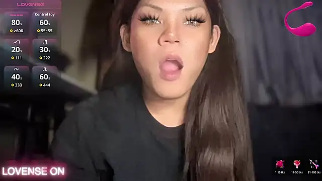 Snapshot of one_great_devine chatting on 8, 11, 2025 one great devine online show from 8, 11, 2025