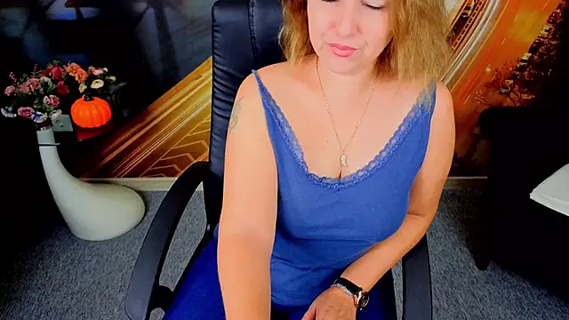 EmmaxPark online show from 7, 11, 2025