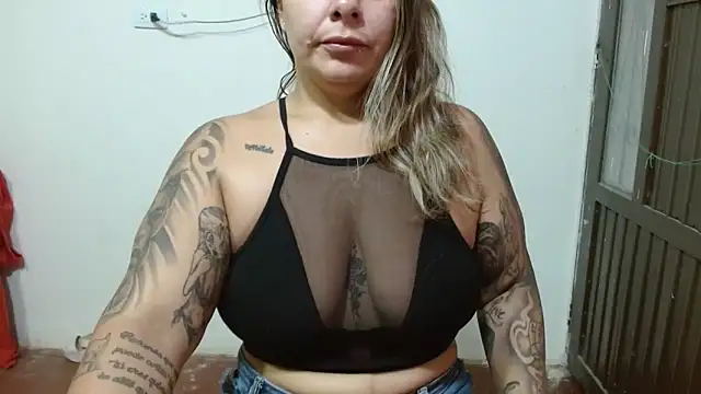 Snapshot of ChloexBigAss chatting on 14, 12, 2025 ChloexBigAss online show from 14, 12, 2025