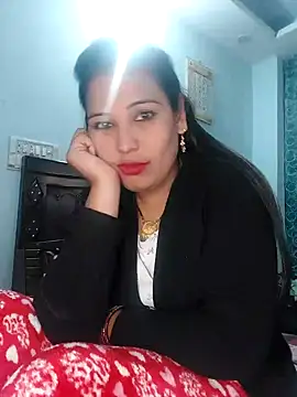 Poojabhabi101 online show from 5, 1, 2025