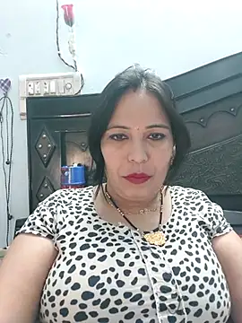 Poojabhabi101 online show from 11, 3, 2025