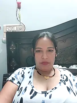 Poojabhabi101 online show from 2, 10, 2025