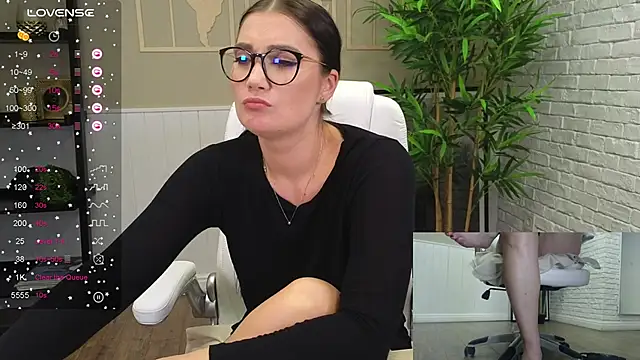 SelineSole online show from 5, 12, 2024