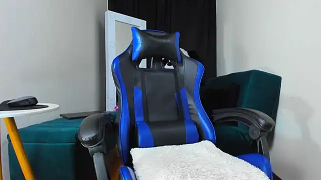 Snapshot of LiamCossio_ chatting on 9, 1, 2025 LiamCossio  online show from 9, 1, 2025