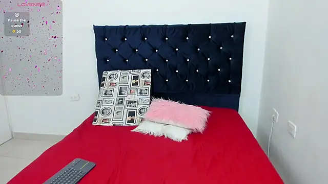 Snapshot of Alessia_kaun chatting on 23, 10, 2025 Alessia kaun online show from 23, 10, 2025