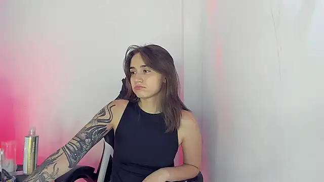 Snapshot of _alicerosse2 chatting on 5, 3, 2025 alicerosse2 online show from 5, 3, 2025