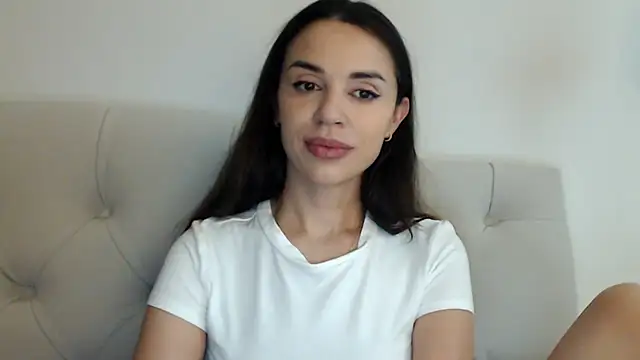 Snapshot of Mika_Gold chatting on 8, 11, 2025 Mika Gold online show from 8, 11, 2025