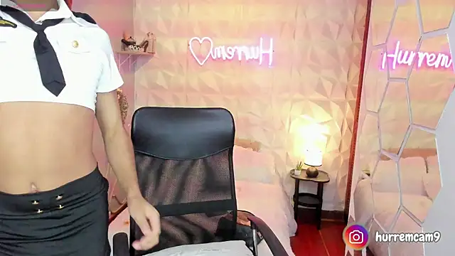 Snapshot of hurrencam chatting on 9, 10, 2025 hurrencam online show from 9, 10, 2025