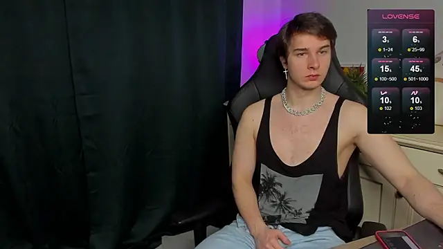 Snapshot of Vincent_Strong chatting on 18, 10, 2025 Vincent Strong online show from 18, 10, 2025