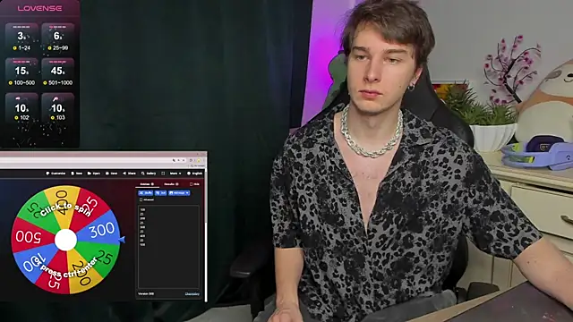 Snapshot of Vincent_Strong chatting on 19, 10, 2025 Vincent Strong online show from 19, 10, 2025