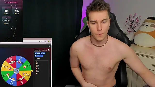 Snapshot of Vincent_Strong chatting on 23, 11, 2025 Vincent Strong online show from 23, 11, 2025