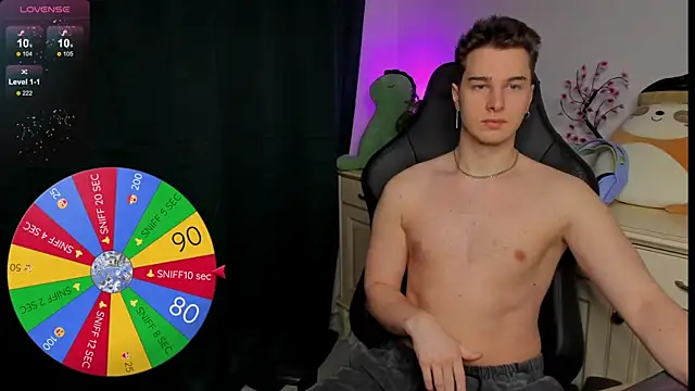 Snapshot of Vincent_Strong chatting on 26, 11, 2025 Vincent Strong online show from 26, 11, 2025