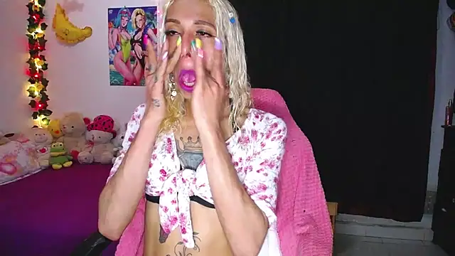 flaquita corall online show from 6, 2, 2026