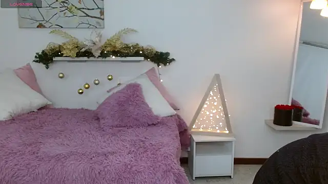 sofia perez    online show from 28, 11, 2025