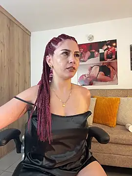 Snapshot of zafiro_mo0n chatting on 21, 2, 2025 zafiro mo0n online show from 21, 2, 2025
