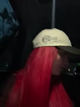 Snapshot of zafiro_mo0n chatting on 24, 10, 2025 zafiro mo0n online show from 24, 10, 2025