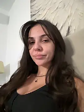 TaniaAmore online show from 4, 11, 2025