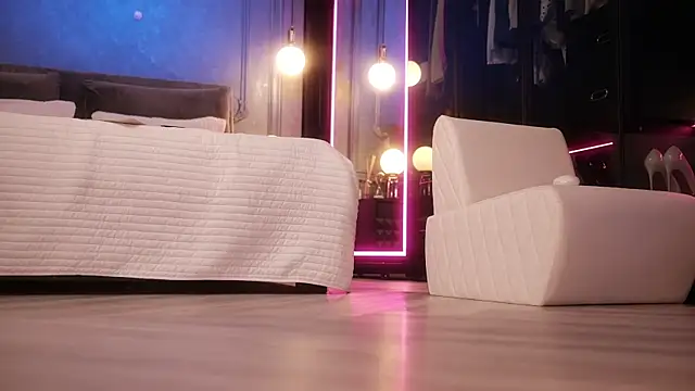 Snapshot of Rikka_Moore chatting on 11, 10, 2025 Rikka Moore online show from 11, 10, 2025