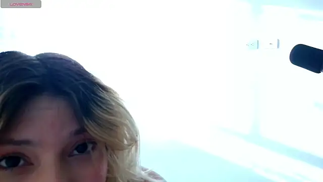 Snapshot of Ania_jones chatting on 17, 10, 2025 Ania jones online show from 17, 10, 2025