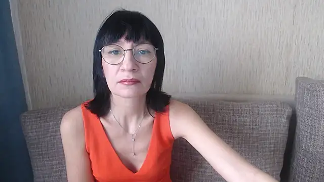 Snapshot of Erica95Bloom chatting on 16, 10, 2025 Erica95Bloom online show from 16, 10, 2025