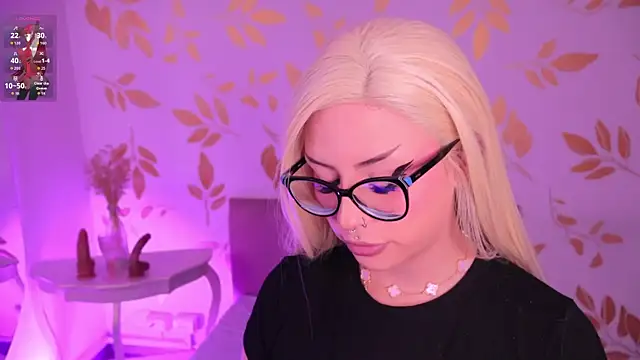 Misselektra   online show from 13, 2, 2026