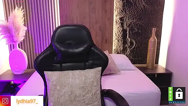 lydhia97  online show from 22, 1, 2025