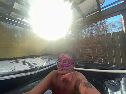 Snapshot of prainxxx22 chatting on 26, 11, 2025 prainxxx22 online show from 26, 11, 2025