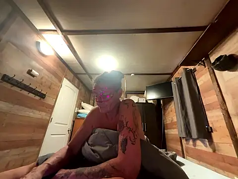 Snapshot of prainxxx22 chatting on 14, 1, 2026 prainxxx22 online show from 14, 1, 2026