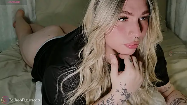 Snapshot of IsabellaFigueredo__ chatting on 29, 10, 2025 IsabellaFigueredo online show from 29, 10, 2025