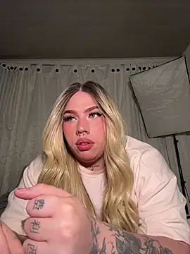 Snapshot of IsabellaFigueredo__ chatting on 5, 11, 2025 IsabellaFigueredo online show from 5, 11, 2025